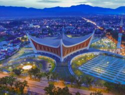 Ridwan Kamil Raih Penghargaan Internasional Arsitektur Masjid Raya Padang