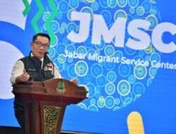 Alasan Ridwan Kamil Tak Revisi UMK Jabar 2021 Seperti yang Dilakukan Anies Baswedan