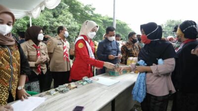 Tekan Kenaikan Harga Minyak Goreng di Jabar, Ridwan Kamil Gencarkan Operasi Pasar Murah