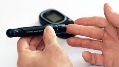 Diabetes di Usia Muda, Gejala Penyebab dan Cara Mengatasinya