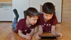cara atasi kecanduan gadget pada anak