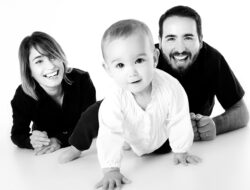 Teks Khutbah Jumat: Kiat Menciptakan Keluarga Harmonis sebagai Kunci Kebahagiaan di Dunia dan Akhirat