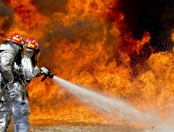 Kebakaran Dahsyat Hanguskan 23 Penginapan di Emte Resort Highland Ciwidey Bandung, Kerugian Ditaksir Rp1 Miliar