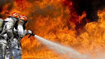 Kebakaran Dahsyat Hanguskan 23 Penginapan di Emte Resort Highland Ciwidey Bandung, Kerugian Ditaksir Rp1 Miliar