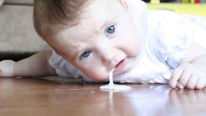 Gumoh atau muntah susu saat bayi