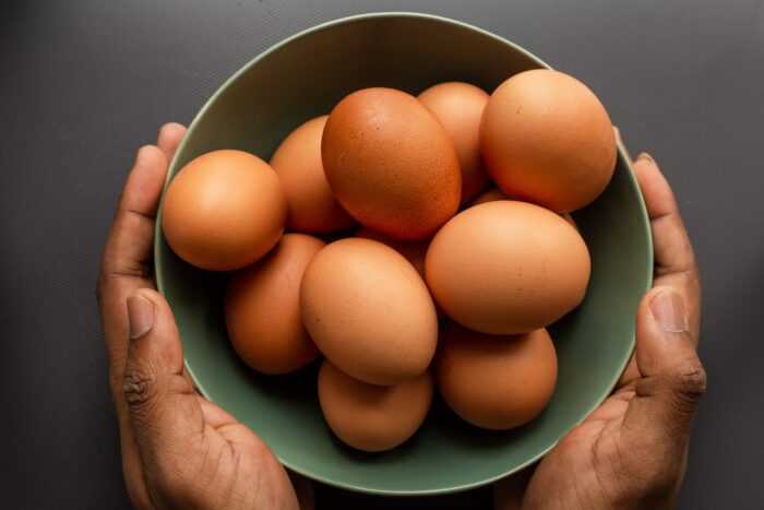 Cara Membedakan Telur Segar dengan Telur Busuk