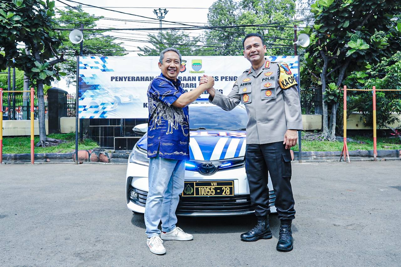 Wali Kota Bandung, Yana Mulyana mendukung upaya Polrestabes Bandung memberantas kejahatan jalanan di Kota Bandung.