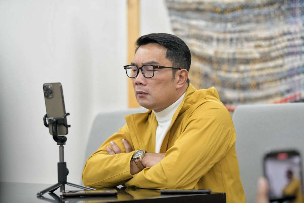 Gubernur Jawa Barat Ridwan Kamil memantau kondisi warga Jabar yang terdampak bencana gempa bumi Turki via video call