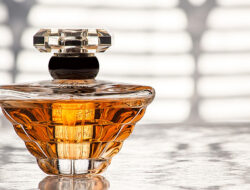 Kamu Wajib Tahu! Ini Cara Memakai Parfum yang Benar Agar Wanginya Tahan Lama
