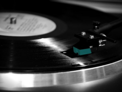 Cari Tahu! Mengapa Vinyl Records Kini Kembali Populer di Indonesia