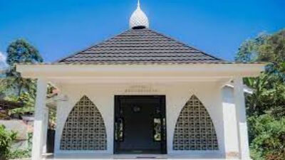 Beda dengan Masjid! Berikut Asal Usul Musholla dan Fungsinya