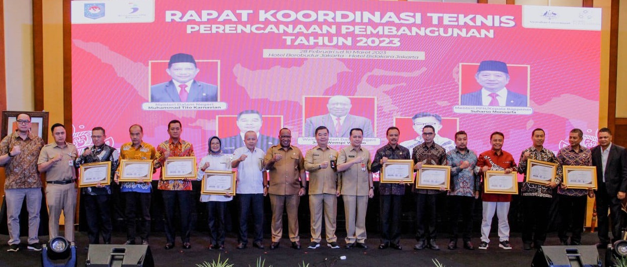 Sekda Kota Bandung Sabet Digital Leadership Government Awards 2022