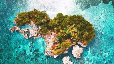 Berakhir Pekan ke Pulau Hatta di Banda Neira