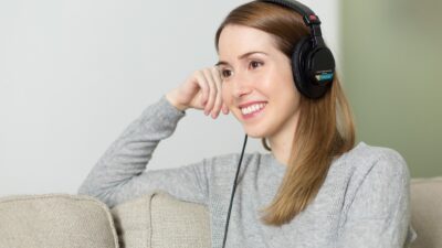 Tidak hanya Menjadi Hobi, Ini Manfaat Mendengarkan Musik Bagi Kesehatan