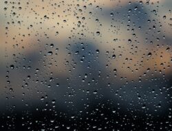 Prakiraan Cuaca Kota Bandung Hari Rabu 12 April 2023 : Siang Hingga Sore akan Diguyur Hujan