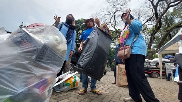 Mau Jadi Nasabah Bank Sampah Induk Kota Bandung? Begini Caranya