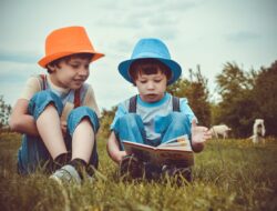 Kiat bagi Orang Tua Agar Anak-anak Gemar Membaca Buku