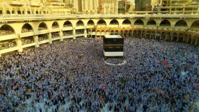 Jemaah Haji Kembali Diingatkan untuk Tidak Selfie Berlebihan di Masjidil Haram