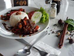 Mengejutkan! Ini Makanan Indonesia yang Disukai oleh Bule