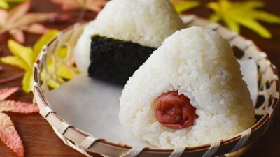 onigiri nasi kepal khas jepang