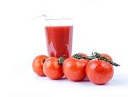 Begini Tips Mudah Membuat Jus Tomat