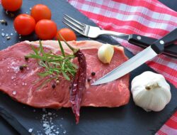 Tips Menyimpan Daging Kurban ketika Tidak Ada Kulkas di Rumah