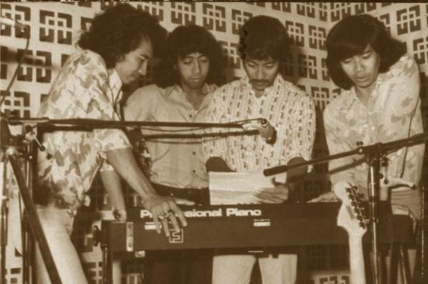 Profil Band Koes Plus, Sang Pelopor Rock & Roll di Indonesia