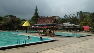 5 Rekomendasi Pemandian Air Panas di Jawa Barat, Cocok untuk Liburan Keluarga