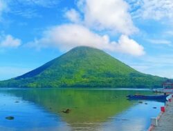 Punya Lebih dari 1.000 Pulau, Inilah 8 Pulau Menawan di Maluku yang Tak Boleh Dilewatkan Traveller