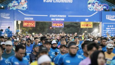 Ridwan Kamil Lepas 27 Ribu Pelari Pocari Sweat Run Indonesia 2023: Rekor Tersukses yang Berdampak Ekonomi