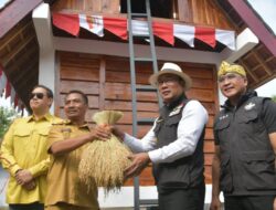 Ridwan Kamil Resmikan Tapal Desa Leuit Juara di Kabupaten Cirebon