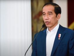 Jokowi Ajak Ganjar dan Prabowo Santap Siang Bersama di Pekalongan