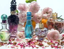 Wanginya Nempel Terus, 8 Tips Menggunakan Parfum yang Benar