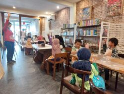 Cek 5 Kafe Perpustakaan di Bandung, Suasana Paling Cozy dan Bikin Betah