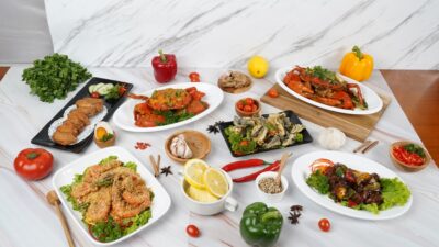 Tak Perlu Jauh ke Tepi Pantai, Golden Bay Live Seafood Restaurant Hidangan Seafood yang Segar  