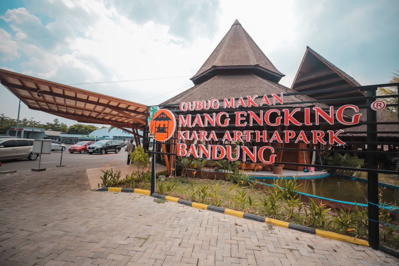 Gubug Mang Engking Hadir di Kota Bandung, Menu Andalannya Udang Bakar Madu