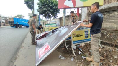 Langgar Aturan, Puluhan APS di Lembang Ditertibkan Petugas Satpol PP dan Bawaslu