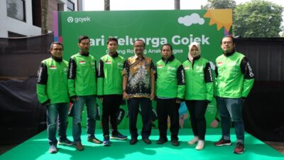 Di Hari Pahlawan, Gojek Luncurkan Jaket Baru Mitra Driver sebagai Simbol Gotong Royong Anak Bangsa untuk Indonesia