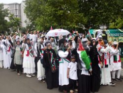 Massa Aksi Solidaritas Jawa Barat untuk Palestina Long March dari Pusdai