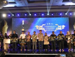 Kinerja Kian Berkualitas, Pemdaprov Beri Penghargaan 9 PNS Terbaik se – Jawa Barat
