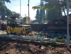 Jaga Kondusivitas Jelang Nataru, Ribuan Botol Miras Dimusnahkan di Mapolres Cimahi