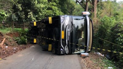 kecelakaan bus kiarapayung