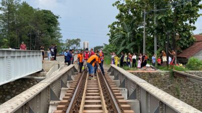 Bahayakan Nyawa, Daop 2 Bandung, Pertegas Lagi Larangan Masyarakat Beraktivitas di Sekitar Jalur KA