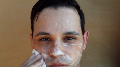 Rekomendasi Facial Wash untuk Wajah Kering