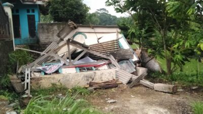 Angin Puting Beliung yang Melanda Sukabumi, Mengakibatkan Kerugian Lebih dari Rp 100 Juta