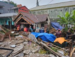 Puluhan Rumah Rusak Akibat Banjir Bandang di Cimahi, Dinsos Jabar Salurkan Bantuan Logistik