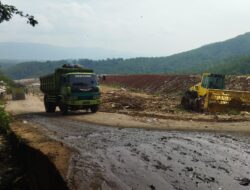 Puncak Musim Hujan Tiba, Pengelola TPA Sarimukti Antisipasi Munculnya Antrean Truk Sampah