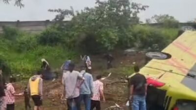 Kecelakaan Bus Arimbi Terguling di Tol Cipularang, 7 Orang Luka