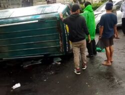Kecelakaan Angkot Terbalik di Gasibu Bandung, Satu Penumpang Luka-Luka