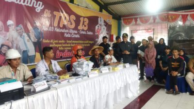 KPPS di Kota Cimahi Berkostum Unik, Mampu Tarik Minat Pemilih Datang ke TPS
